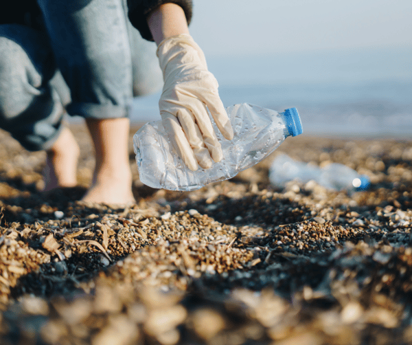 volunteer-beach-cleanup